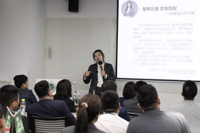玩家讲解“微信大厅斗牛房卡怎么买”获取链接房卡