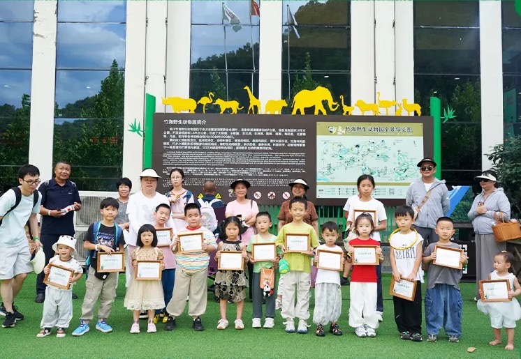 玩家科普“微信10斗牛房卡在哪买的”获取自建房教程