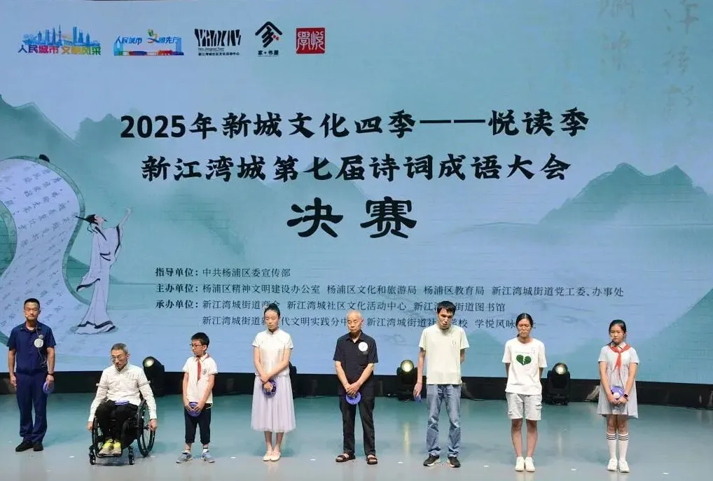 给大家讲解“玩拼三张房间怎么买房卡”获取链接房卡