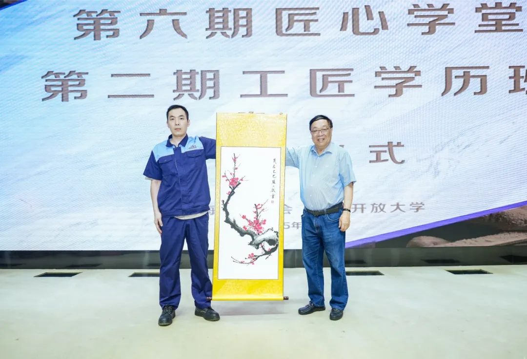 玩家科普“微信炸 金花房卡找谁买”详细创建房间方法